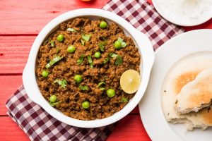 muttonkheema-pav-indian-spicy